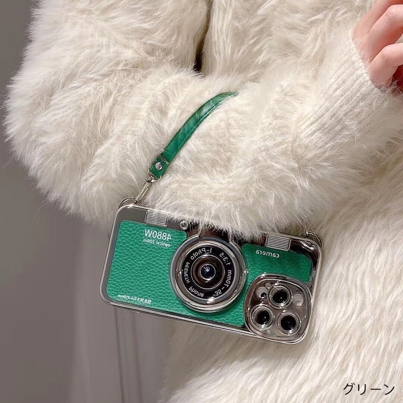 Camera-shaped smartphone case for "memories and records"