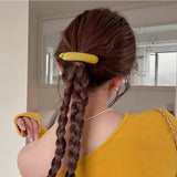 Sophisticated and cute nuanced colors. Simple banana clip | Elegant updo in busy mornings with just one clip [Available in 5 colors]