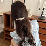 Sophisticated and cute nuanced colors. Simple banana clip | Elegant updo in busy mornings with just one clip [Available in 5 colors]