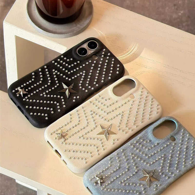 「デニム生地×スタッズ」ヴィンテージ感あふれるスマホケース