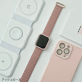 "Waterproof and magnetic" light-colored silicone band 