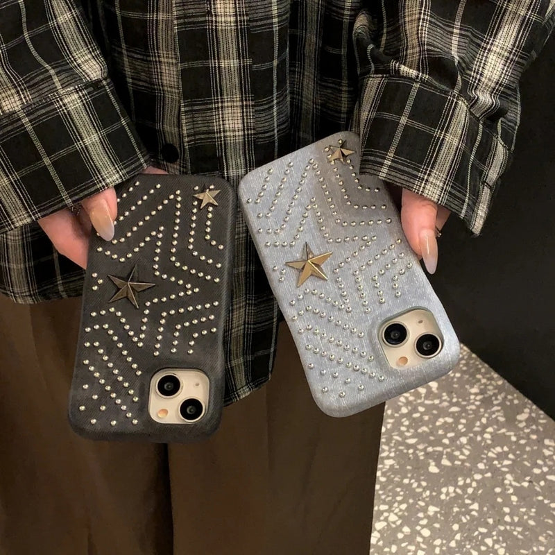 「デニム生地×スタッズ」ヴィンテージ感あふれるスマホケース