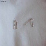 「シンプルな輝き」925銀素材の螺旋棒と十字架デザインイヤリング