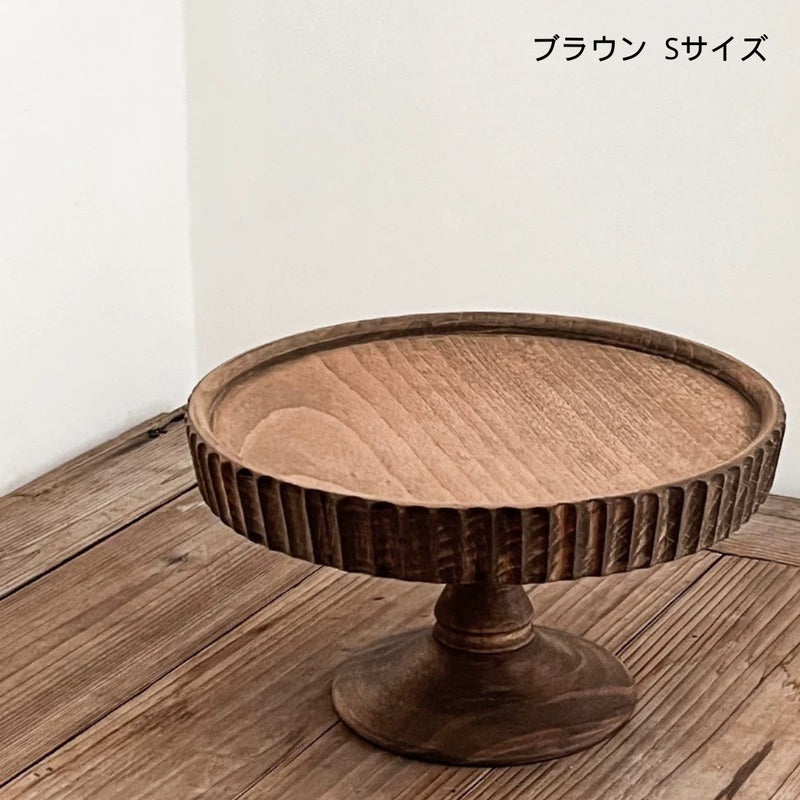 "Natural and cute floral wooden cake stand"