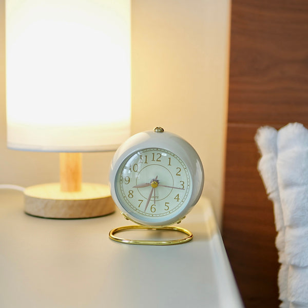 "Dusty Clock" Alarm Clock