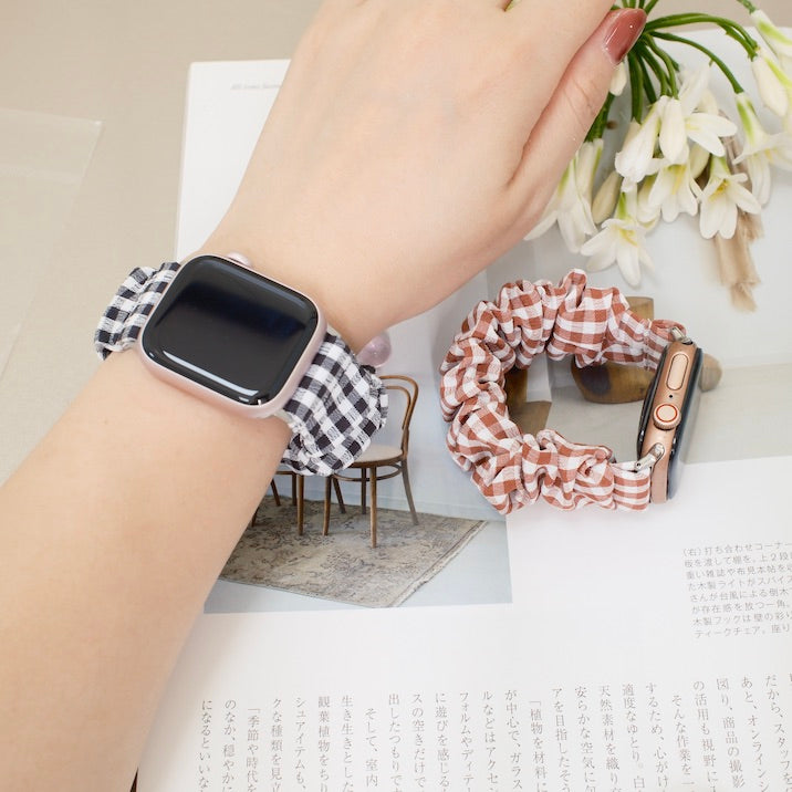 "Checked Scrunchie" Apple Watch Band