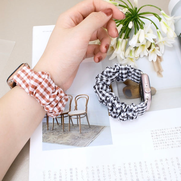 "Checked Scrunchie" Apple Watch Band