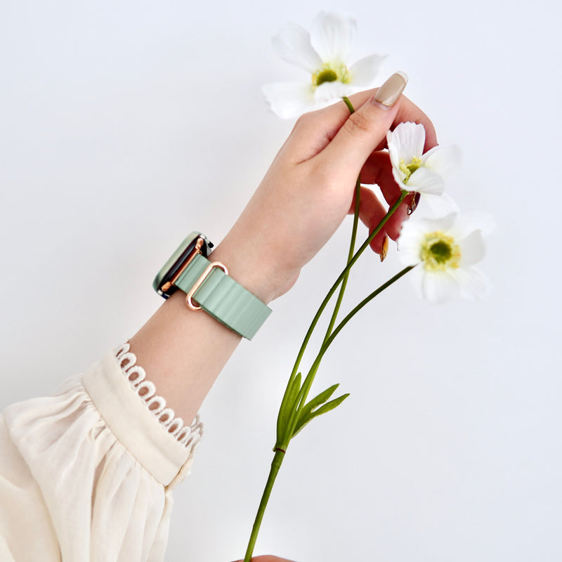 "Perfect Fit" Magnetic PU Leather Apple Watch Band
