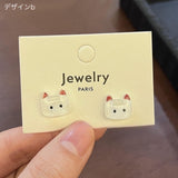 「さりげなく愛らしい」猫モチーフミニピアス