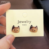 「さりげなく愛らしい」猫モチーフミニピアス