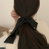 "Turning Ribbon" Pearl Ribbon Scrunchie