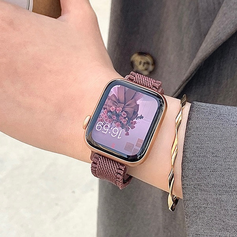 "Stable and feminine" thick nylon Apple Watch band 