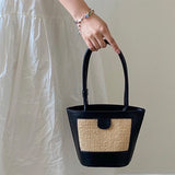 "3-way carrying" bucket bag