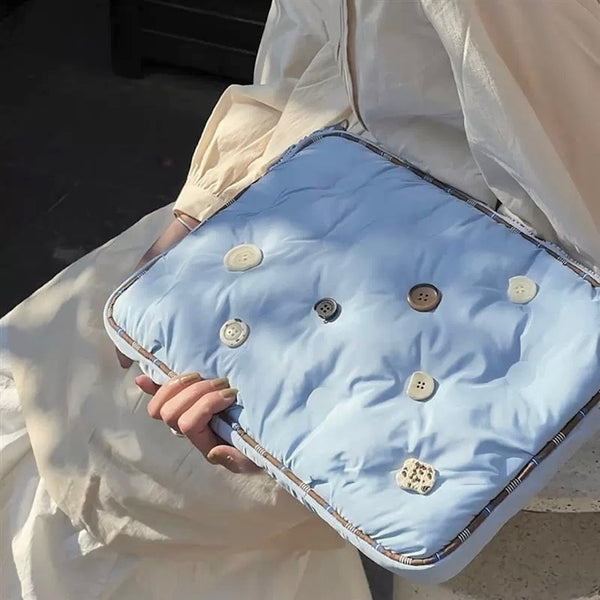"Device Cushion" Fluffy PC/iPad Storage Case