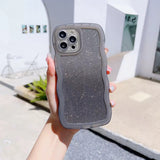 「推し色が、今日の味方になる」手になじむウェーブ デザインシート iPhoneケース