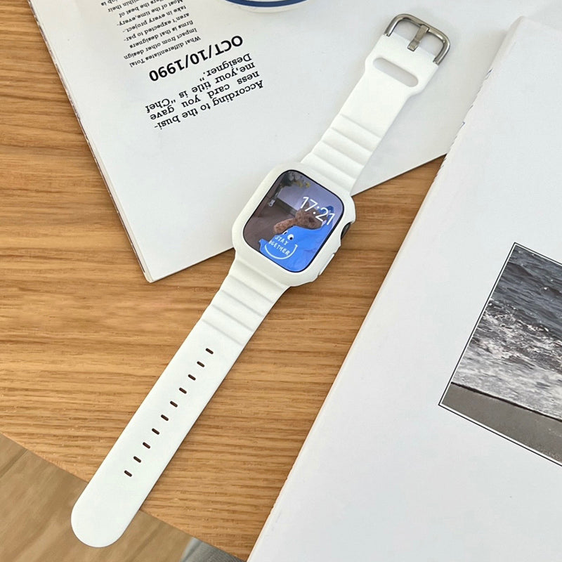 "Cute and sporty" silicone Apple Watch band 