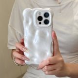 Niche Style Solid Color Wave Shell Phone Case for iPhone 16 Pro Max, Apple 17 New 14/15