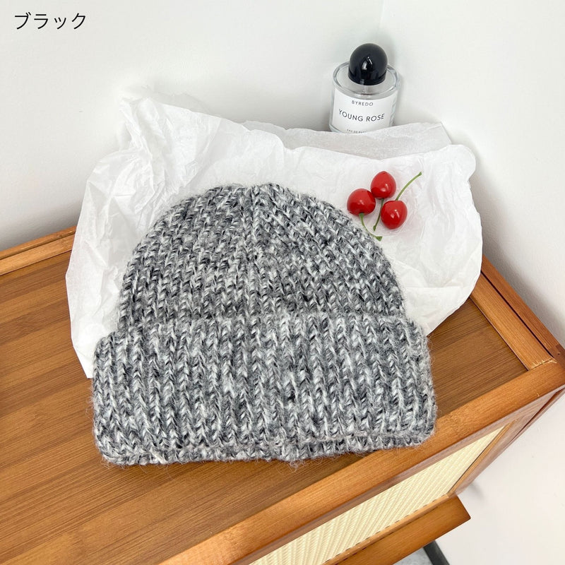 "Soft accent" unisex mixed color knit hat