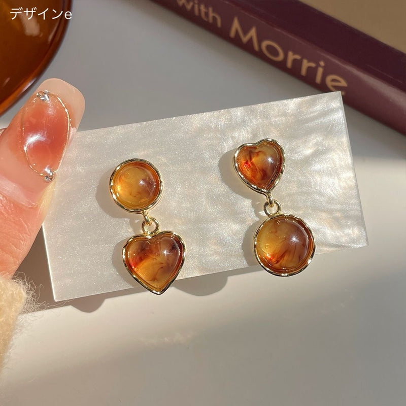 "Okonomi Amber" Amber-style design earrings