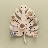 "Leaf of Freedom" Leaf-shaped wall storage