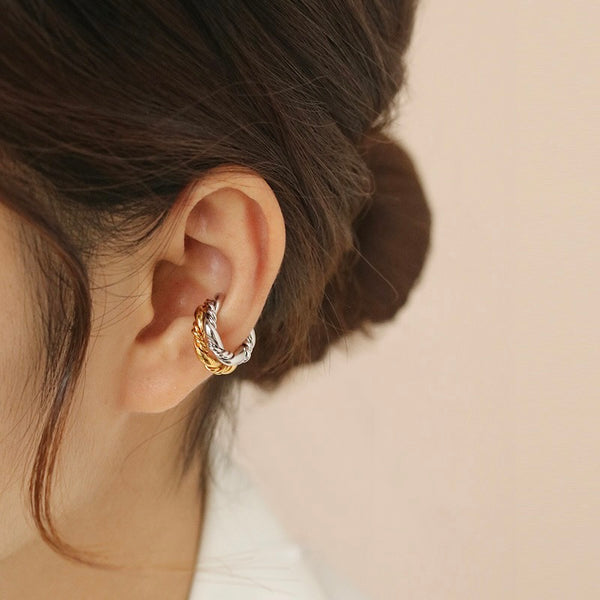 [In stock now] "Ring of Happiness" twisted ring motif ear cuff