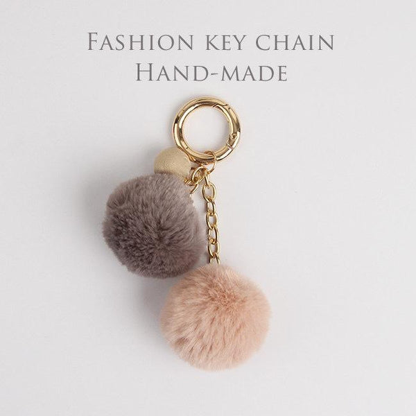 [In stock now] Pompom fur charm