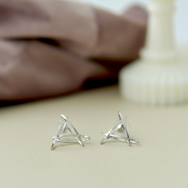 "Space Triangle" design earrings 