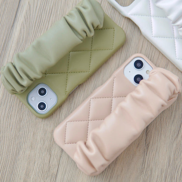 "Crunchy one-color" smartphone case with drop prevention belt