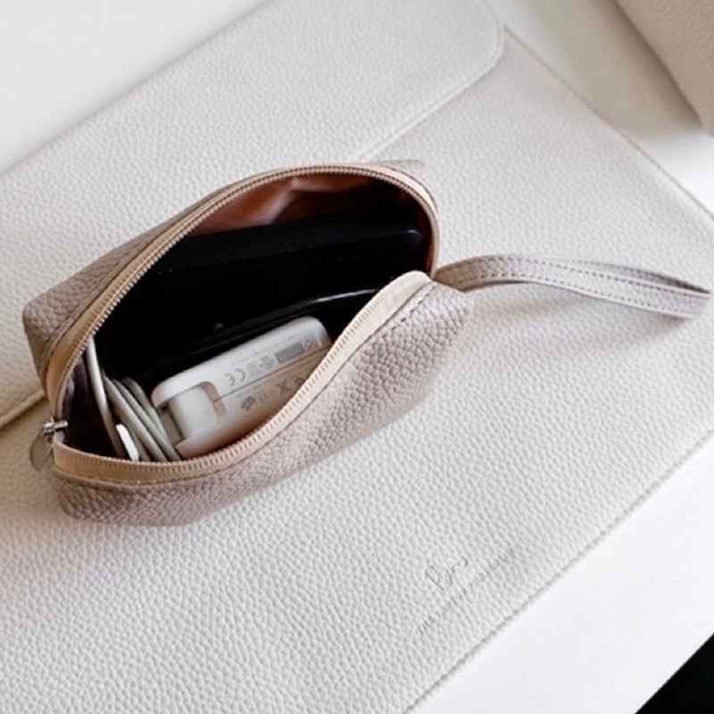 [Ready for immediate delivery] "Thin pocket" notebook storage case