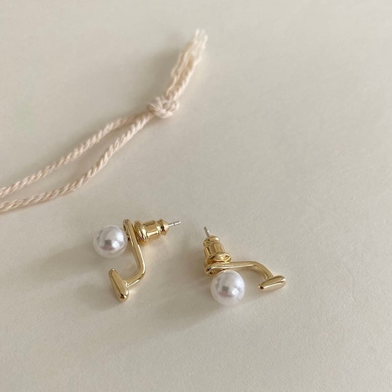 "Floating Pearl" Freshwater Pearl Earrings