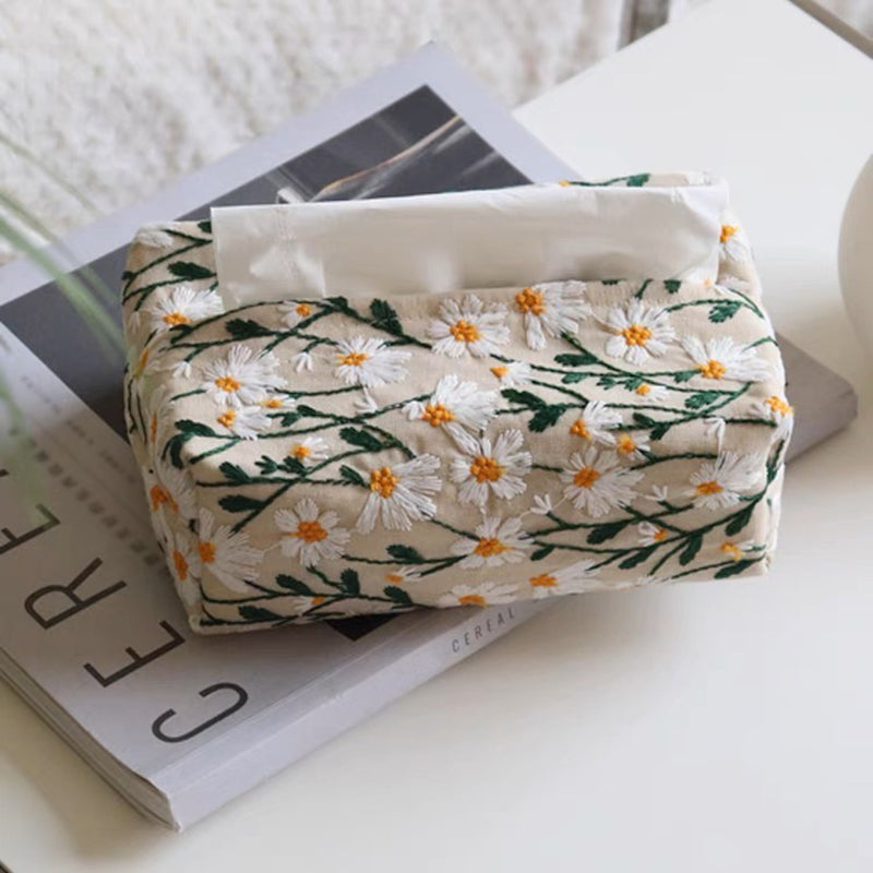 "Innocent Garden" Daisy pattern tissue case