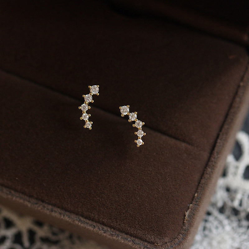 "Rising Sparkle" Dot Line Petite Earrings